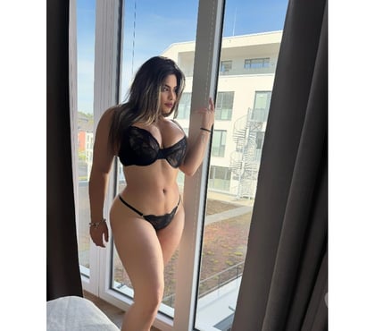 Escorts Woolwich South East London - Photos for Sexy Latina 🔥 Rafaela full party 🥳