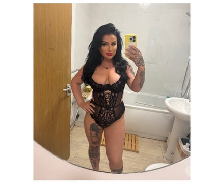 Escorts and Massages Sheffield City Centre Sheffield - Photos for 20 year old inked British babe 😏😈