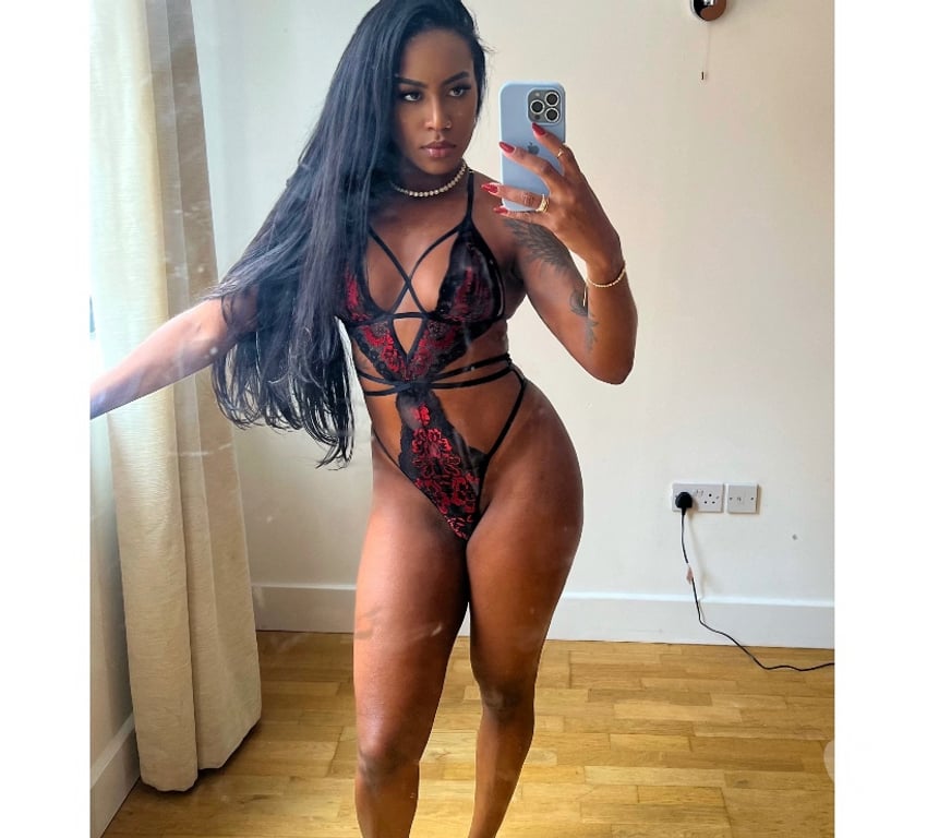 Escorts West London Edgware Road - West London - Photos for Larissa Brazilian Hot