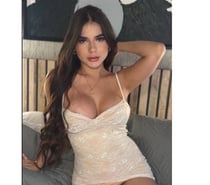 💃 mell– Classy Brazilian Party Girl 🇧🇷✨