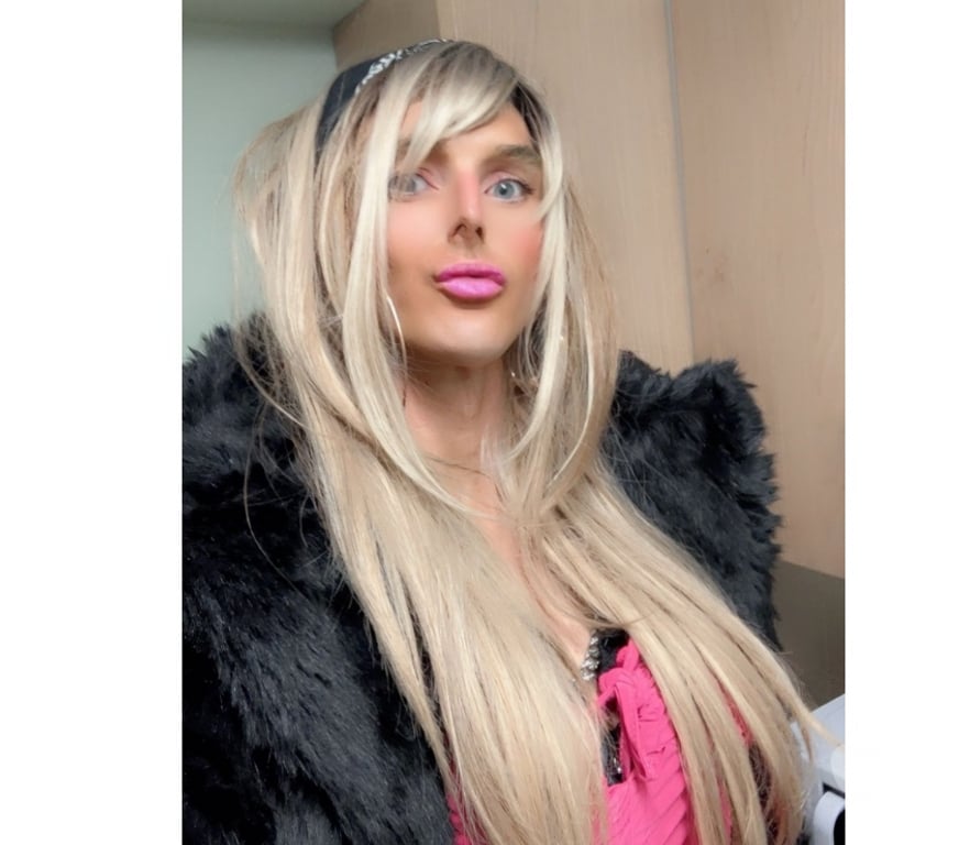 Gay massage South Yorkshire Sheffield - Photos for BEAUTIFUL TANNED BRITISH TGIRL ESCORT IN SHEFFIELD