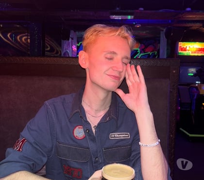 Gay Escorts Stalybridge Tameside - Photos for Young and pretty available whenever!