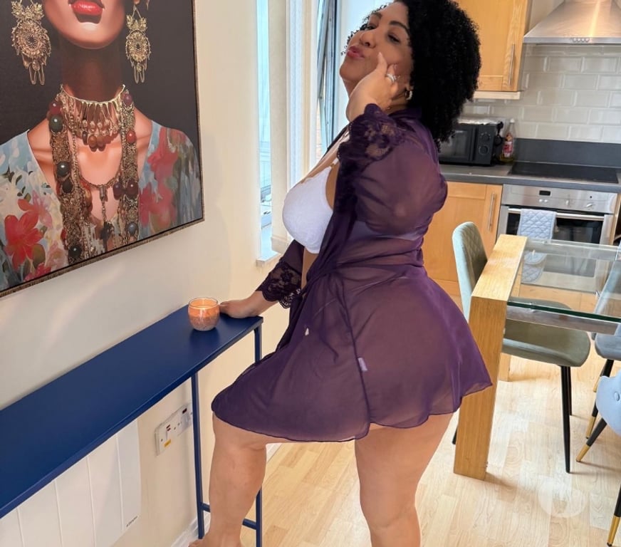 Escorts West London Acton Central Station - West London - Photos for 🍑🔥💋🫶🏼HOT BRAZILIAN GIRL🔥