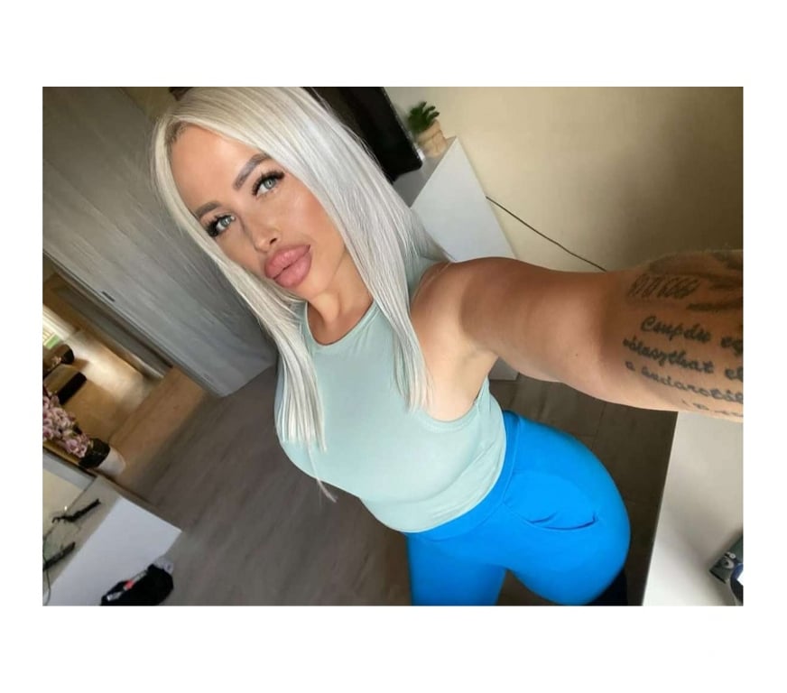 Escorts East London Havering - Photos for LUXURY PARTY GIRL🍾AVAILABLE 24H❣