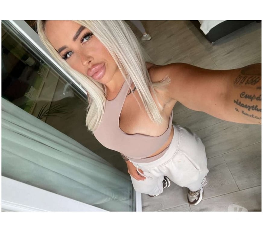 Escorts East London Havering - Photos for LUXURY PARTY GIRL🍾AVAILABLE 24H❣
