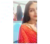 Hi I'm Swathy, South Indian Tamil girl.