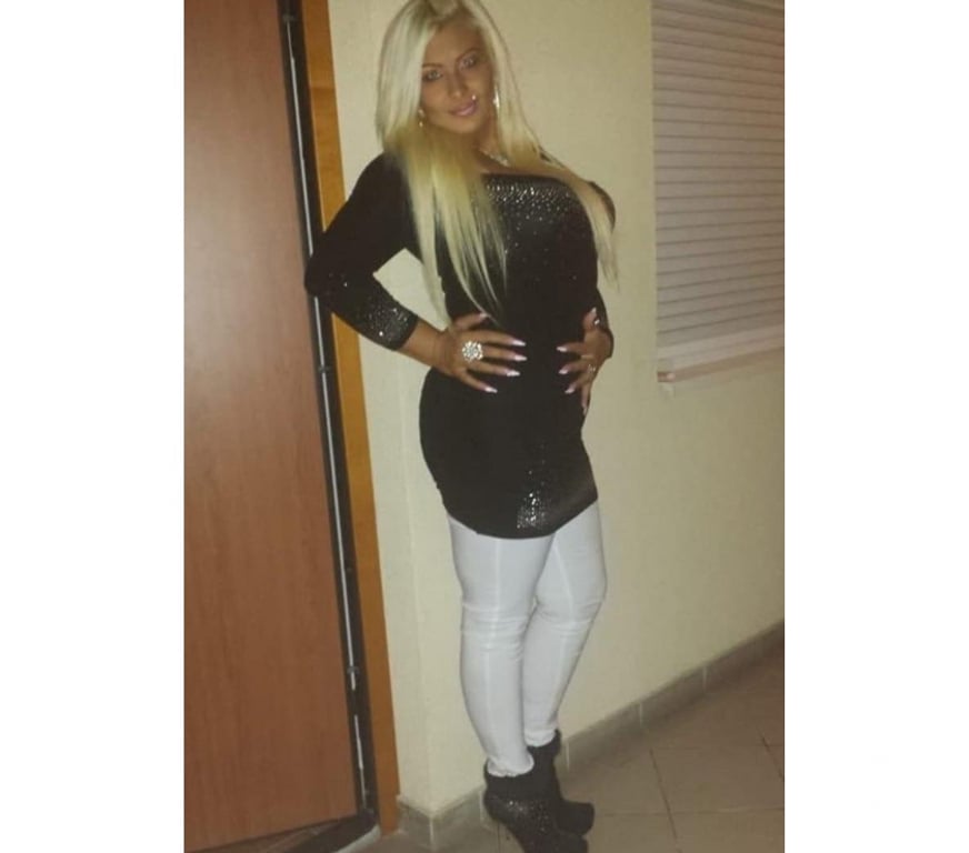 Escorts Barking and Dagenham Rush Green - Barking and Dagenham - Photos for Amanda Horny Milf big natural boob's gfe French kiss