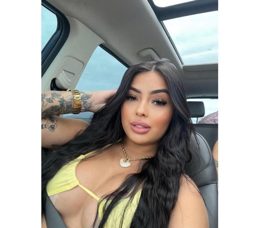 Escorts East London Havering - Photos for Kelly - Sexy Lady Brunette (extras)