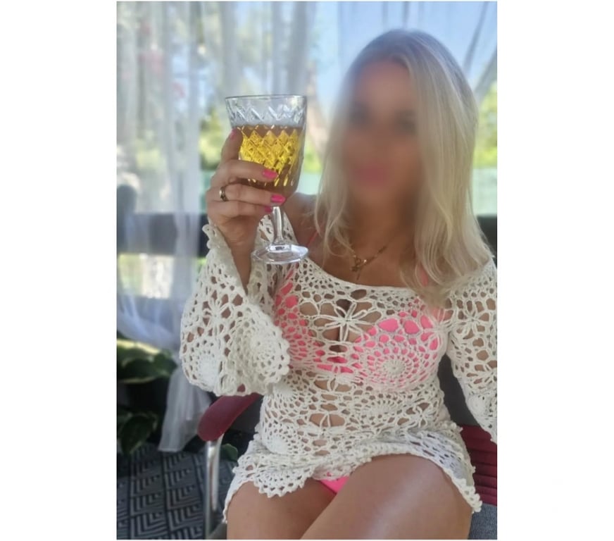 Escorts Hampshire Portsmouth - Photos for NEW ARRIVAL! Blonde Roxi in Portsmouth x