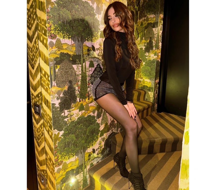 Escorts Oxfordshire Cherwell - Photos for Naughty MIKAELA😈PARTY GIRL IN TOWN🔥💯FULL SERVICE