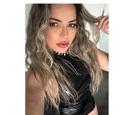  Escorts Airdrie North Lanarkshire - Photos for 😘Discounted😘 NAUGHTY DANI GFE BRAZILIAN