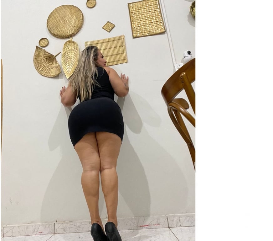 Escorts North London Bruce Grove Station - North London - Photos for tattooed 😈blonde🫦 with sexy 🇧🇷curves👅 P@RTY