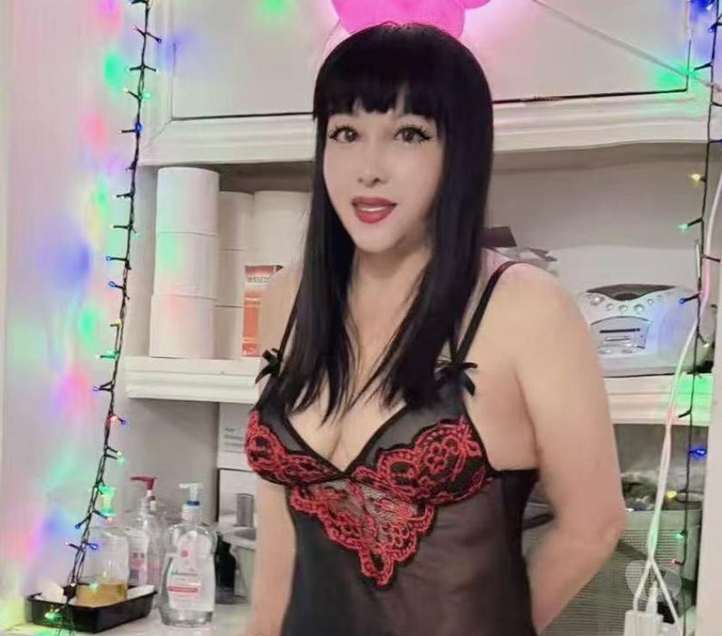 Escort Dublin Dublin-1 - Photos for Dublin1: Come enjoy the new Asian girl 2 hands sensual myste