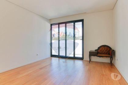 Imóveis para venda - Fotos para Porto-Moradia T5 para venda (125061006-132)