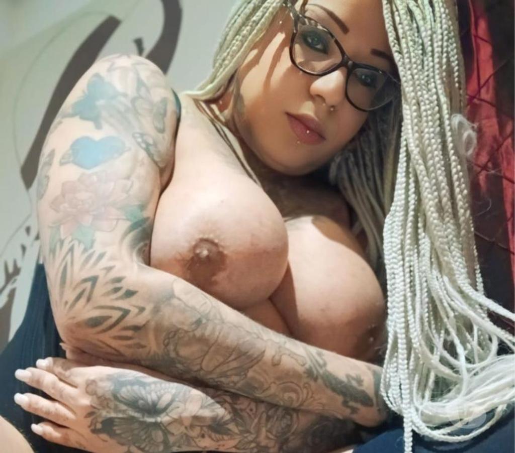 Massagem Espinho - Fotos para Acompanhante Trans de Alto Padrão – Sofisticação