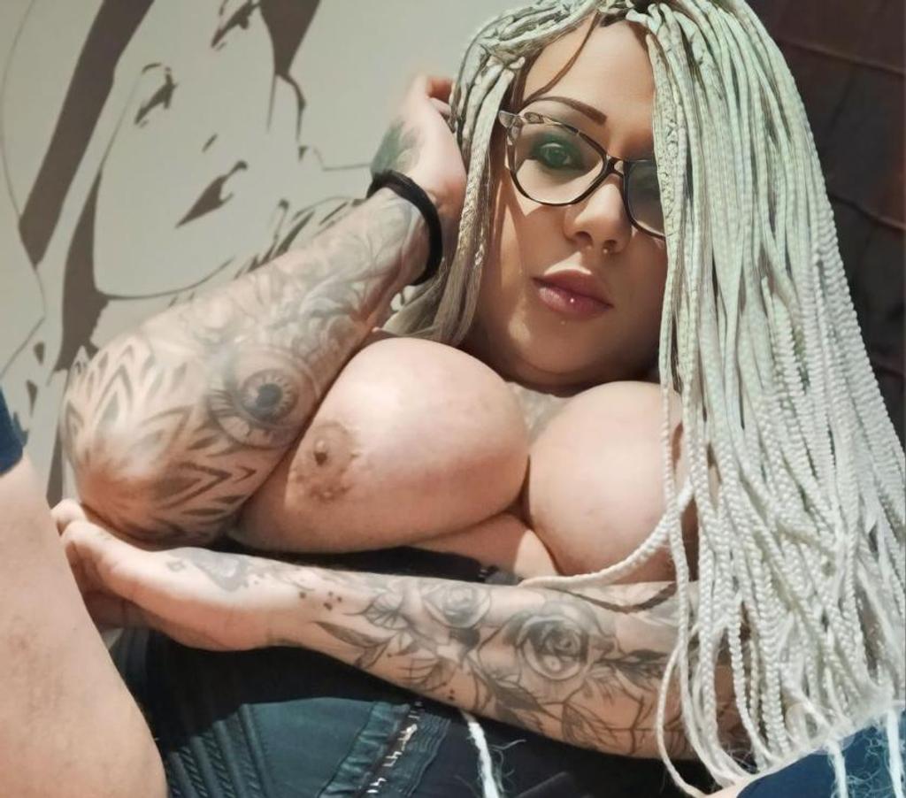 Massagem Espinho - Fotos para Acompanhante Trans de Alto Padrão – Sofisticação
