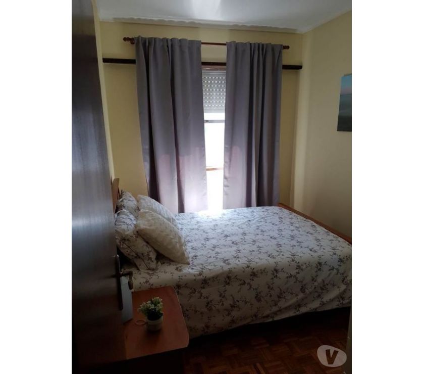 Apartamentos a venda Porto - Fotos para T1 ao metro Faria Guimaráes